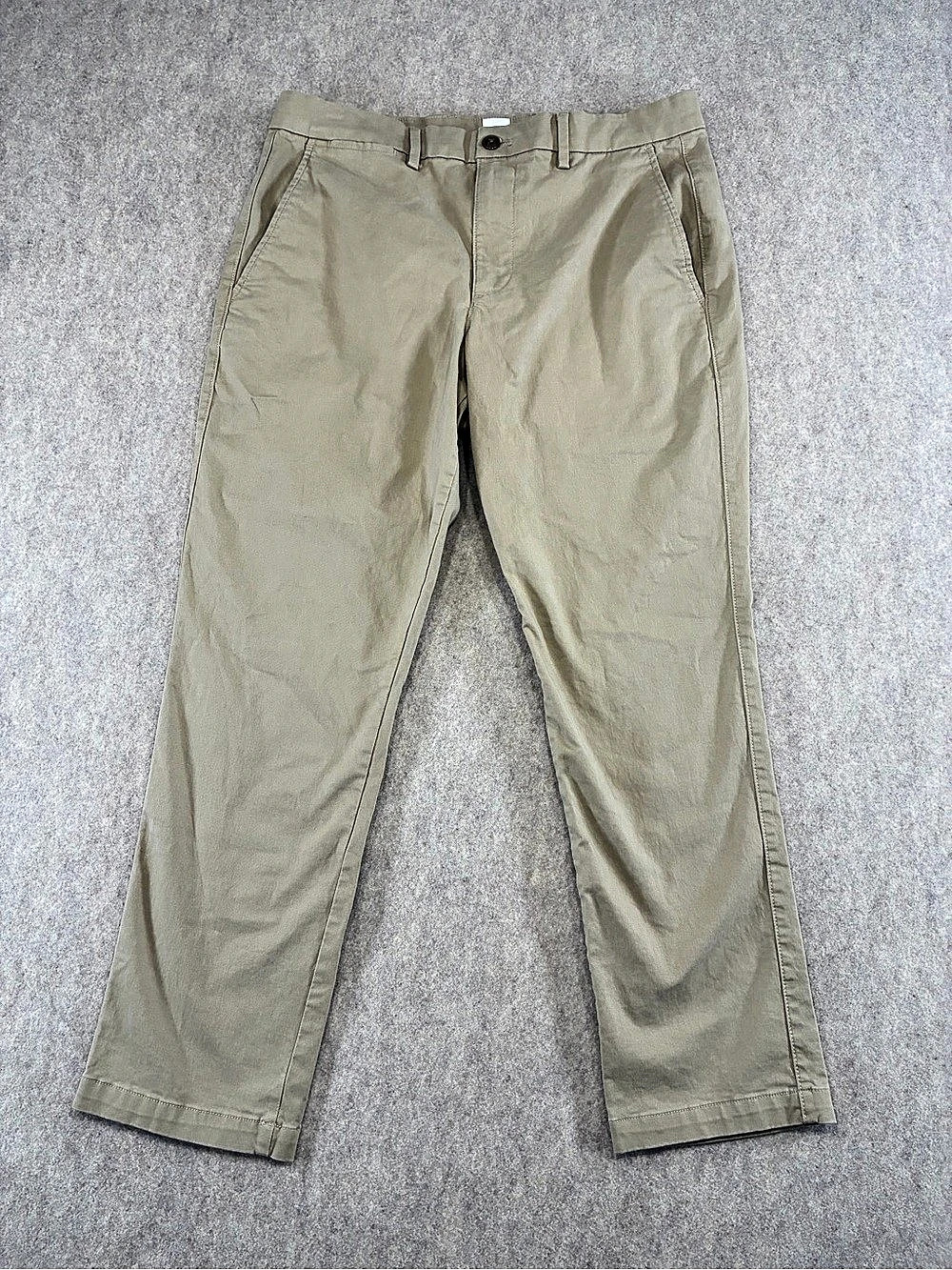 GAP Essential Khaki Slim Fit Twill Khaki Pants 33x28 Beige Flat Front